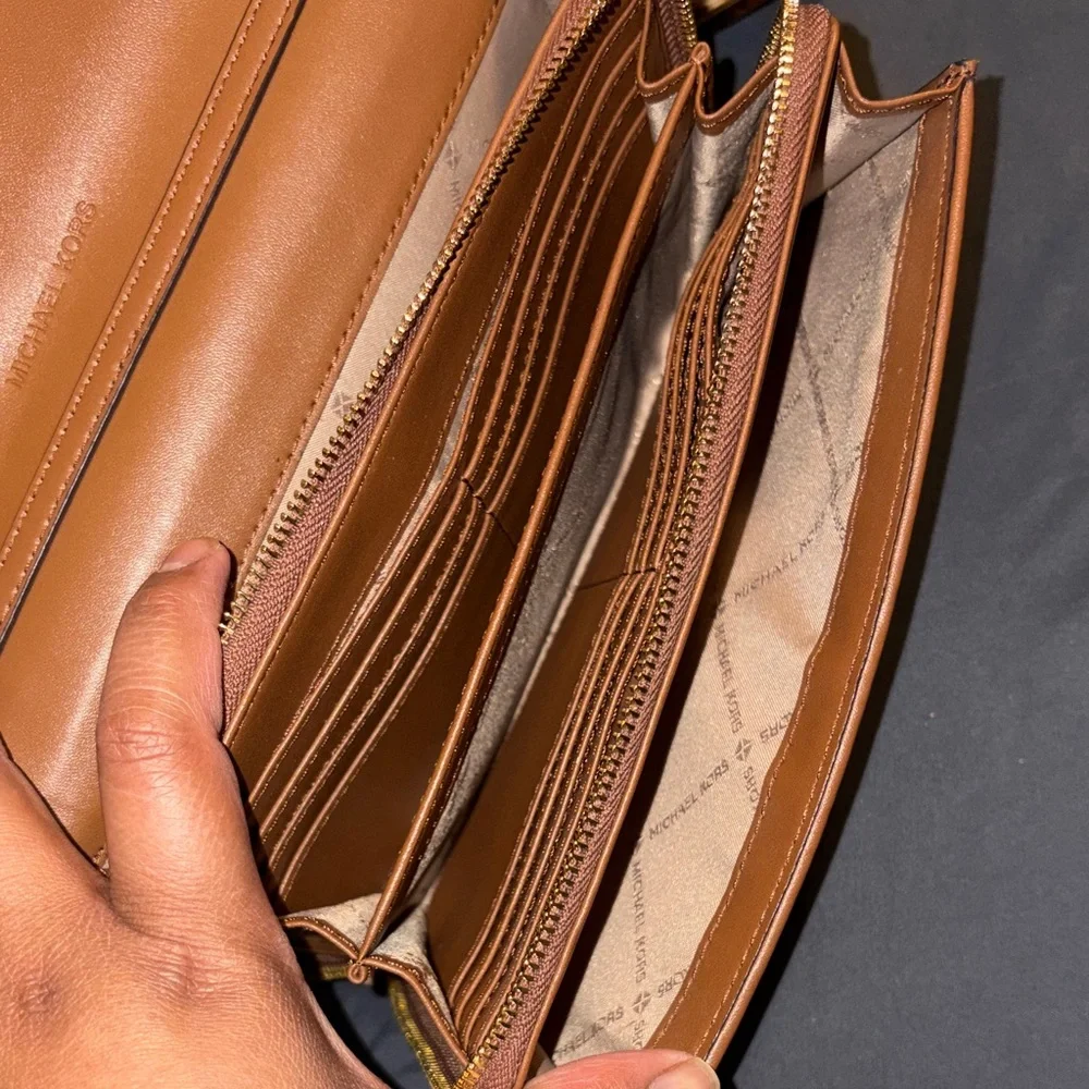 Michael Kors Blue and Brown women’s bag - Picture 3 of 8